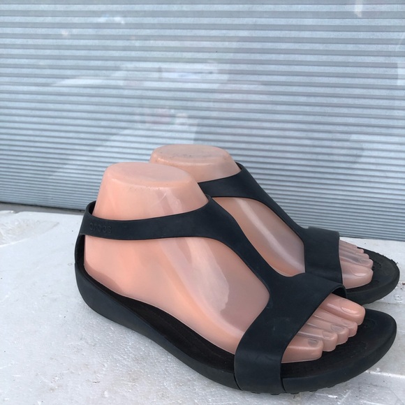 Crocs Women’s Black Rubber Slip On Gladiator Comfort Sandals Size W7 - Picture 9 of 13